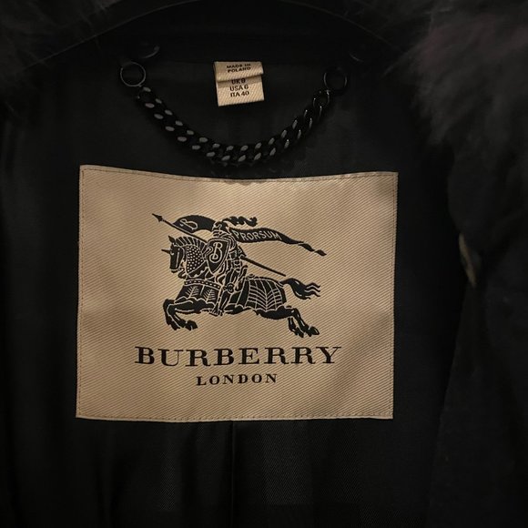 Woman's Burberry Coat with Fur Collar - Size US 6 or UK 8 - Picture 2 of 5